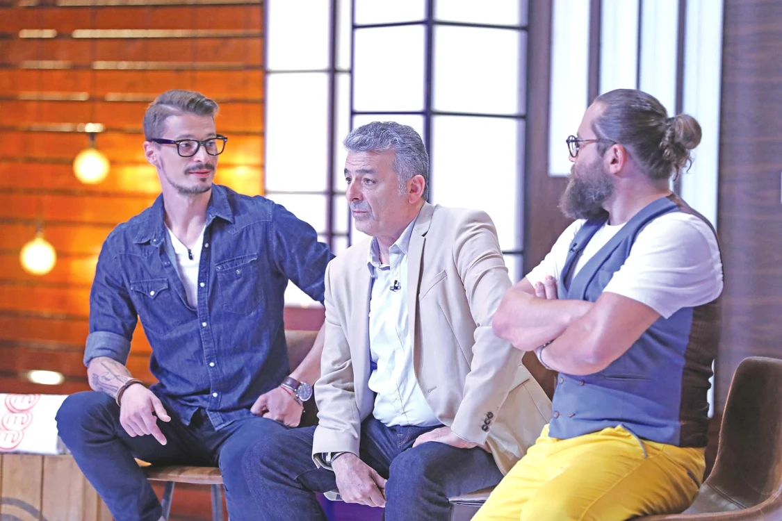 Alături de colegii lui, Silviu Chelaru şi Cosmin Tudoran, de la „MasterChef”, emisiune care va fi difuzată de luni până joi, de la 22.30, la PRO TV