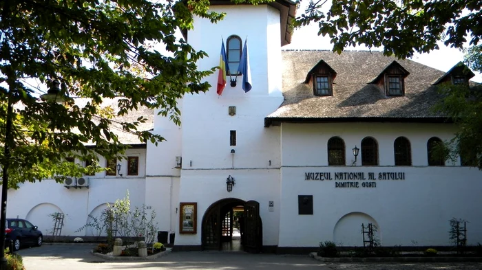 Intrarea la Muzeul Satului costă 30 de lei/adulți și 15 lei/pensionari