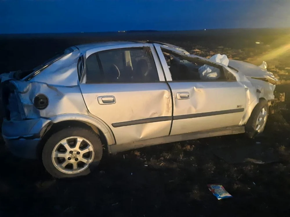 Maşina s-a răsturnat pe câmp FOTO IPJ Ialomiţa