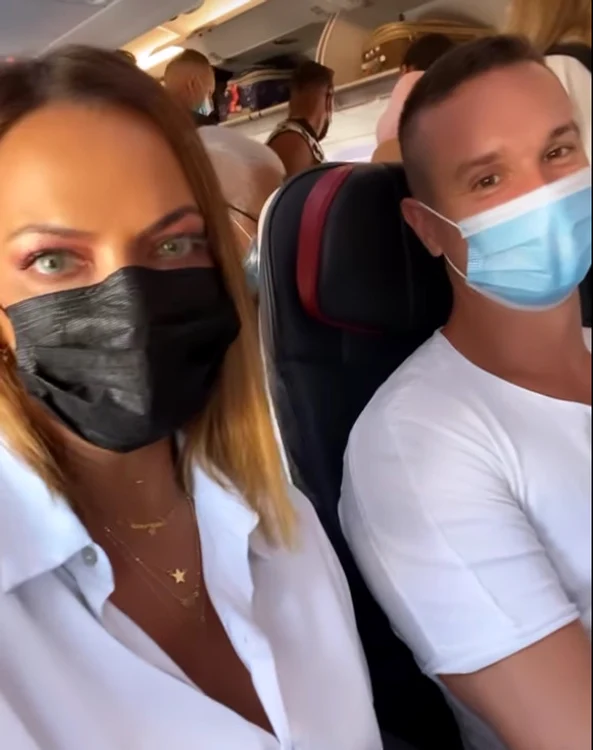 Raluca Dumitru și Ana Porgras au stat una lângă cealaltă, în avionfoto: Instagram