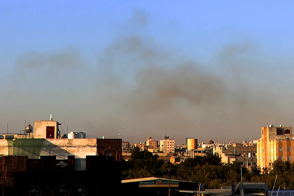Israelul a bombardat Aeroportul Internațional Sanaa FOTO PROFIMEDIA