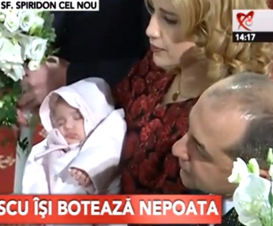 Botez nepoata lui Băsescu (CAPTURI FOTO REALITATEA)