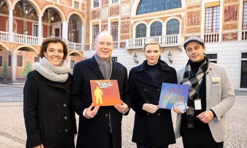 Albert și Charlene în curtea Palatului jpg