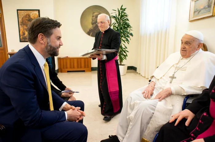 Papa Francisc a primit duminică, 20 aprilie 2025, vizita vicepreședintelui american J.D. Vance (© Vatican News)