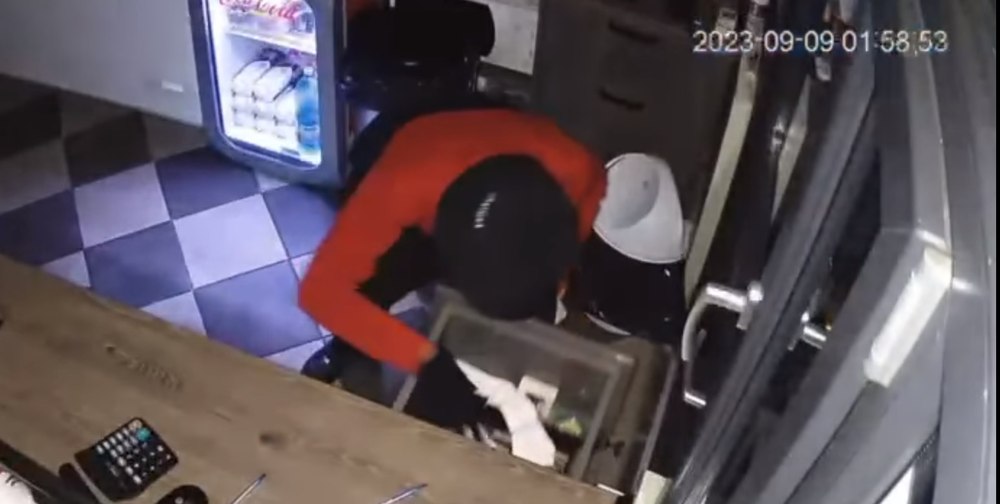 Shaorma gratis pe viață pentru cei care reușesc să prindă doi hoți VIDEO 