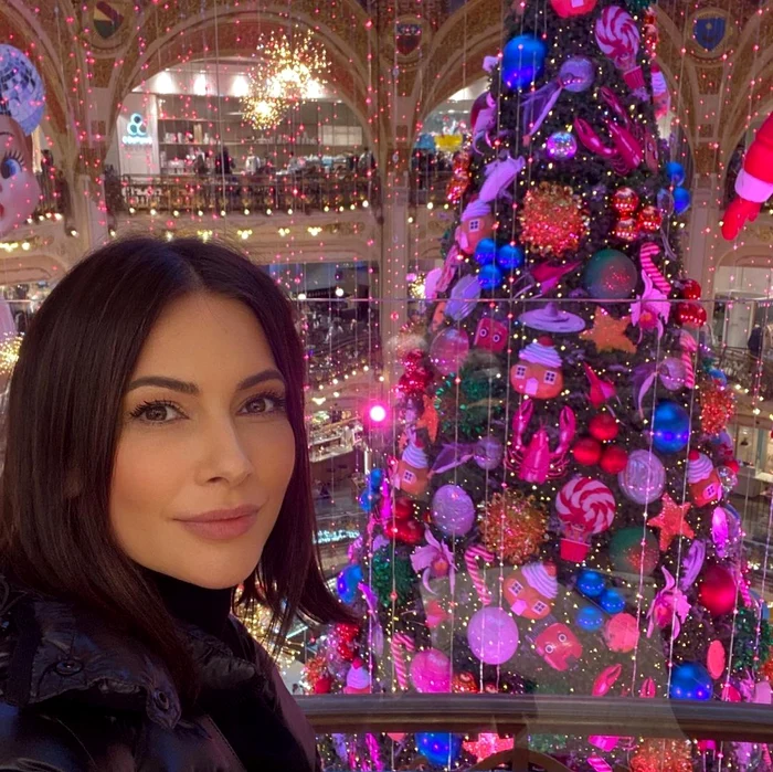 1 andreea berecleanu la paris jpg jpeg