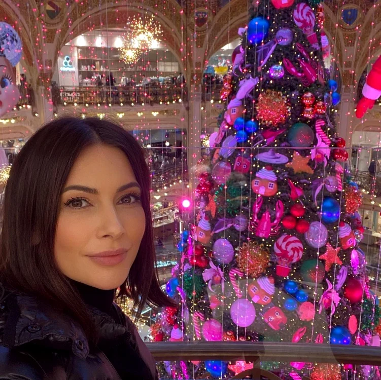 1 andreea berecleanu la paris jpg jpeg
