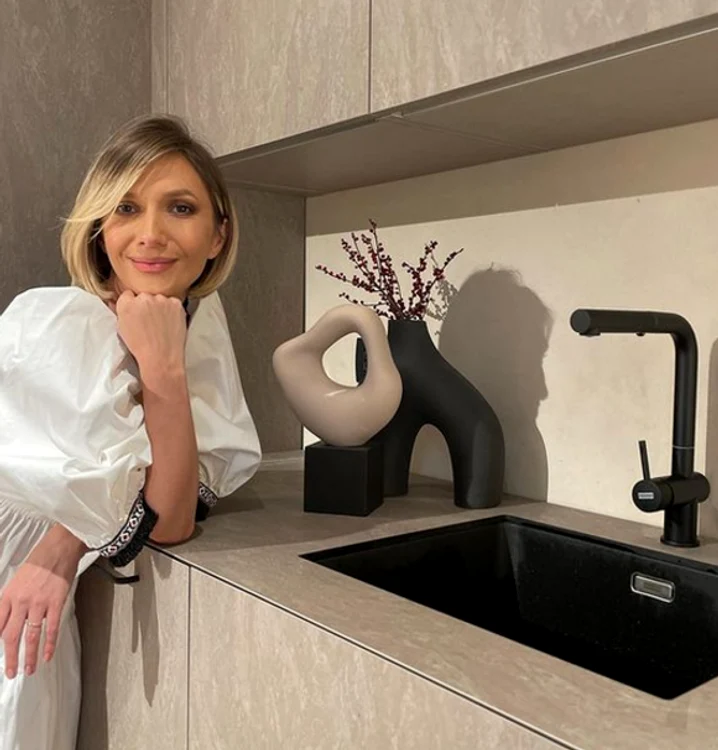 
    Adela Popescu este însărcinată în 17 săptămâni și va avea tot băiețelfoto: Instagram  