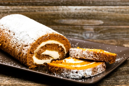 1 rulada crema branza shutterstock 1332442034 jpg jpeg