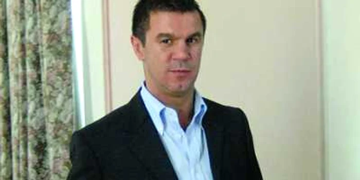 Mihai Leu se ceartă cu Primăria Hunedoara pe o parcelă plină de gunoaie
