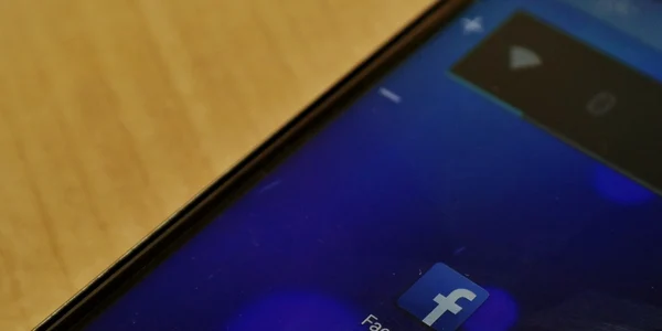 facebook foto adevarul