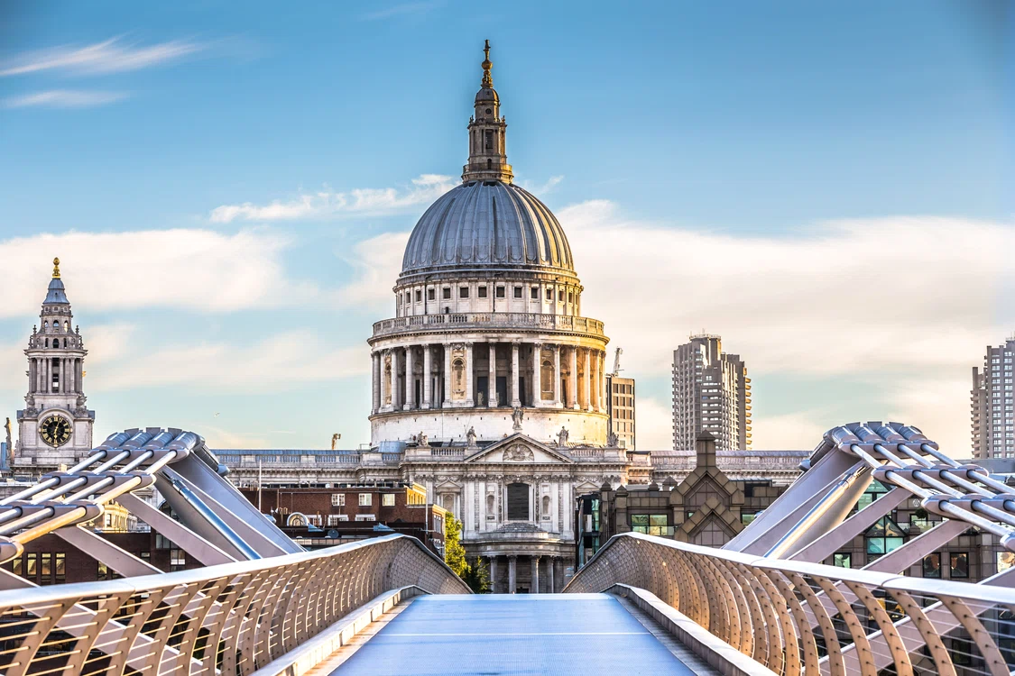  Catedrala Sfântul Paul, cea mai mare și mai faimoasă dintre bisericile londoneze FOTO Shutterstock 