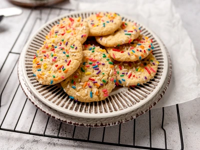 Fursecuri cu drajeuri  Sursa foto shutterstock 2115818972 jpg