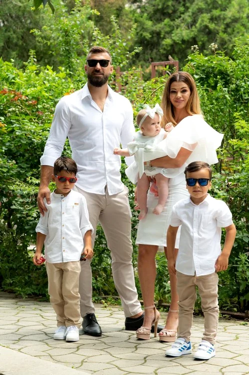5 andrei stoica si familia 1 jpg jpeg