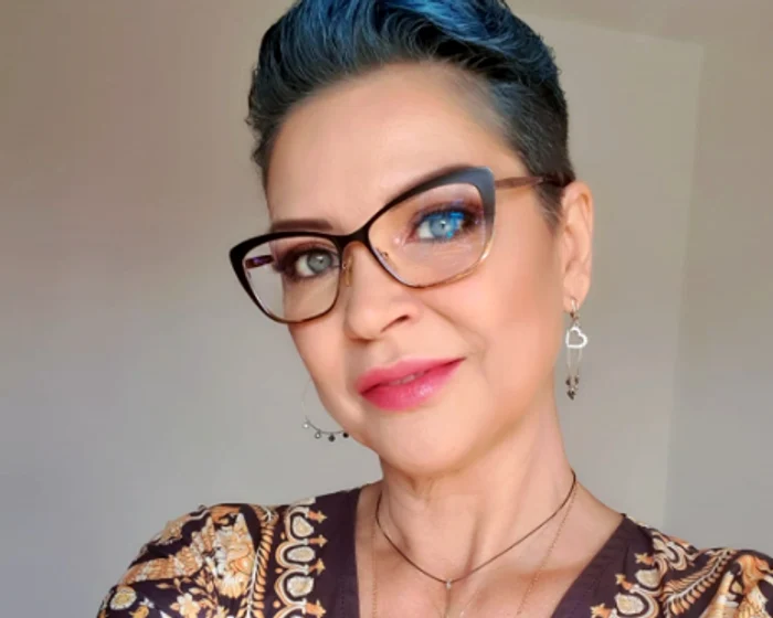 
    Eugenia Șerban, alături de fiul ei, Lorans Bataineh, de 27 de aniFoto: Arhivă personală  