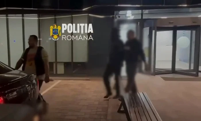 agresor retinut captură video Poliţia Română