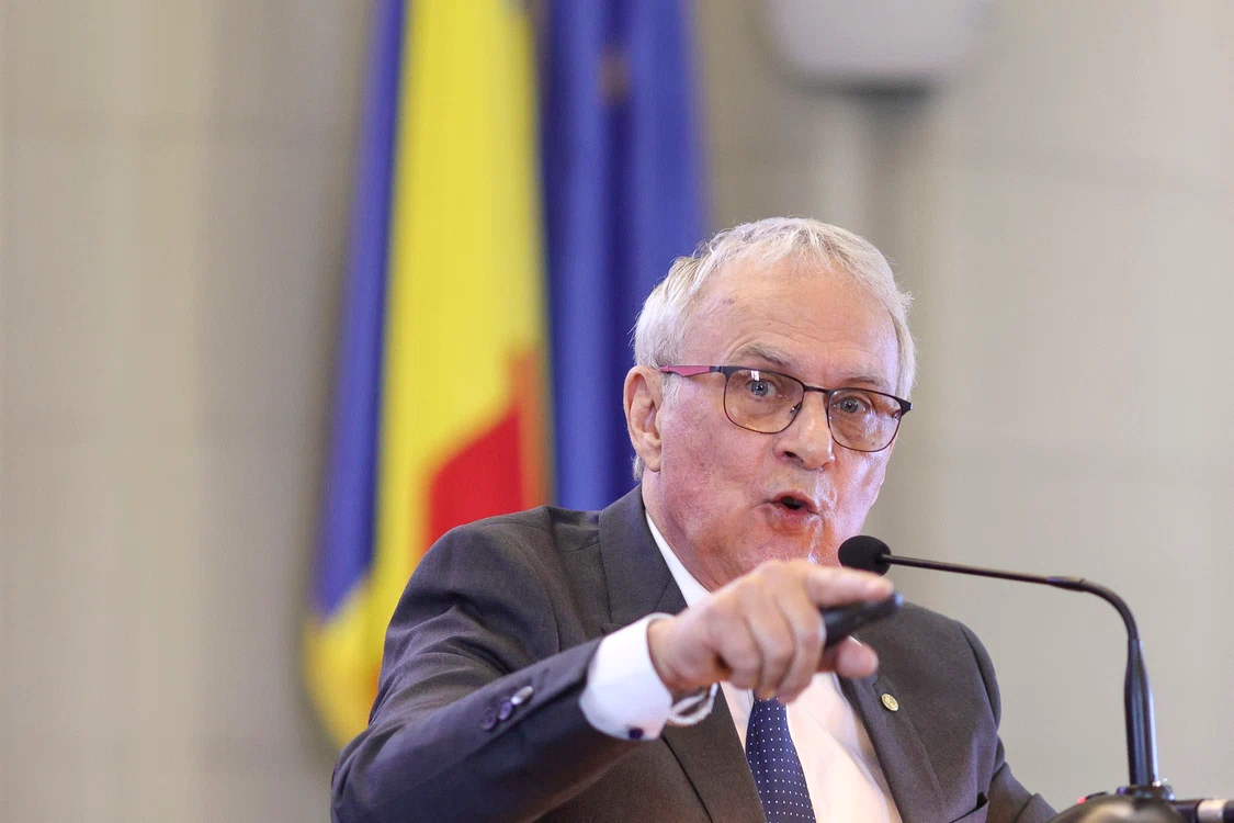 Andruh devine noul președinte al Academiei Române. FOTO: INQUAM Photos Octav Ganea