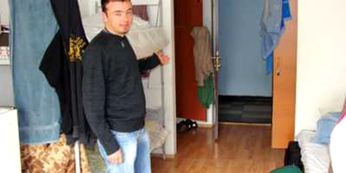 Adi Sereş spune că a găsit condiţii bune în căminele din Oradea