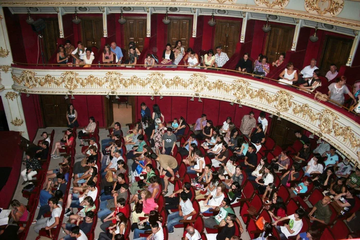 Tinerii din Focşani au început să aprecieze tot mai mult teatrul