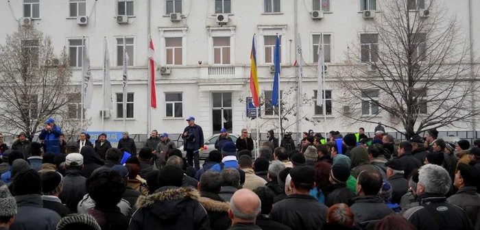 Uzinele Sodice Govora - Pavilionul Administrativ.              FOTO Laurentiu Ionescu