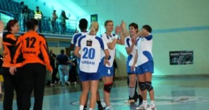 Handbal: CS Rulmentul Braşov mai pierde încă trei sportive!