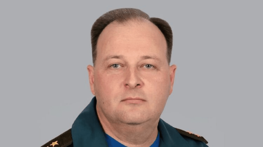 Chiar și gheața ține cu Ucraina. General rus, rănit grav de un țurțure uriaș VIDEO