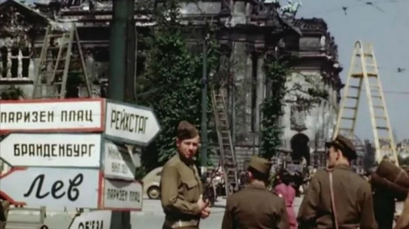 Iulie, 1945  Viaţa de zi cu zi în Berlin, între ruine şi speranţe / VIDEO  jpeg