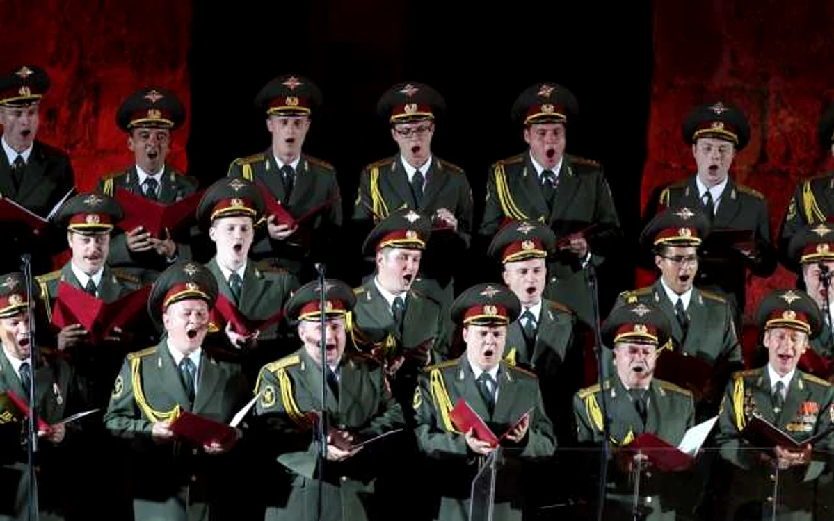 La sfârşitul anului trecut, 64 de membri ai ansamblului şi-au pierdut viaţa FOTO EPA