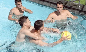 În momentele  libere joacă polo  jpeg