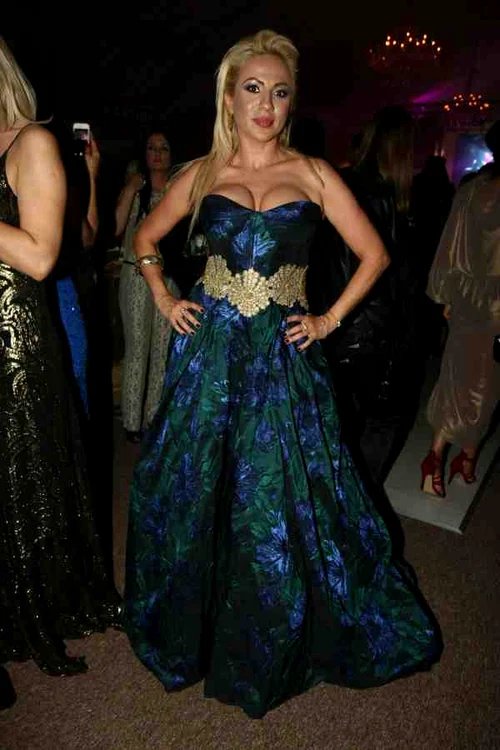 Rocsana Marcu a purtat o rochie decoltată la petrecerea Viva