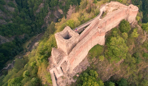 cetatea poienari arges romania 21021442311 o jpeg