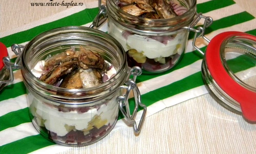salata in straturi cu sprot afumat poza 7 jpeg