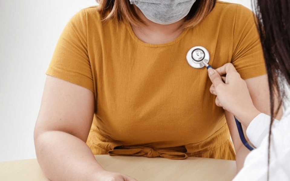 Părinţi la închisoare, după ce fiica de 146 de kg a murit: ce-a făcut tatăl când a auzit-o strigând