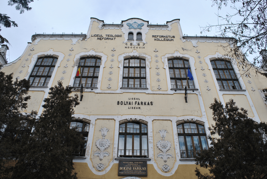 Inspectoratul Școlar respinge înființarea Liceului Romano-Catolic din Târgu Mureș. Cum justifică decizia