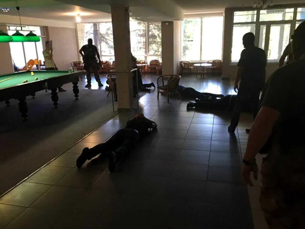 Hoti in lege arestati in Ucraina FOTO dialog.ua