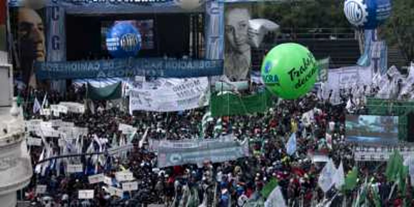 Sindicatele din Argentina denunţă “un val de concedieri”, atât în sectorul public, cât şi în cel privat. FOTO dailymail.co.uk