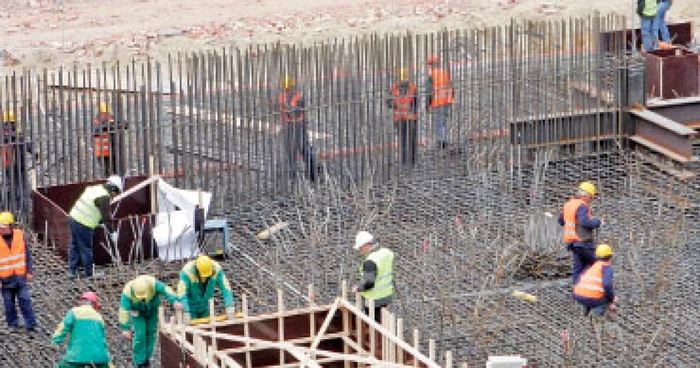 Şomeri plătiţi cu peste 800 de euro