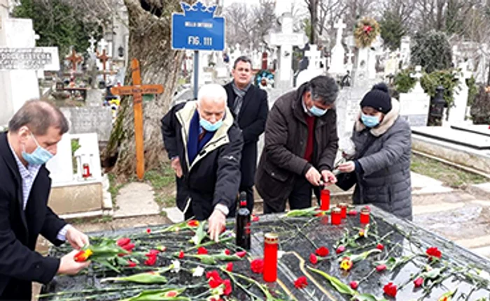 
    Dragoş a mers la biserică în Costa Rica  