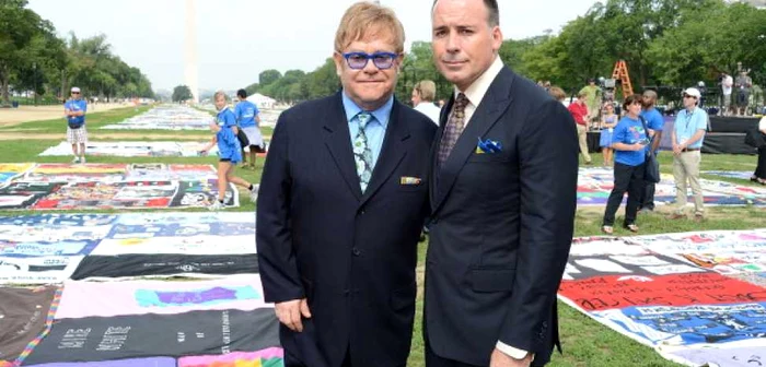 Elton John (stânga) şi David Furnish (dreapta) formează un cuplu încă din 1993. FOTO Getty Images