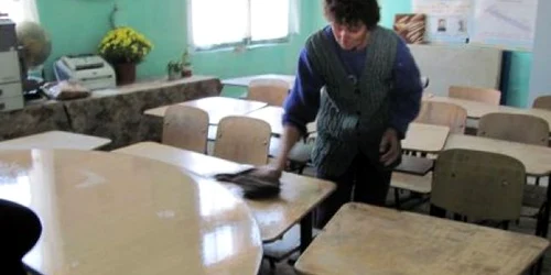 Şcoala a fost închisă o zi pentru deratizare 