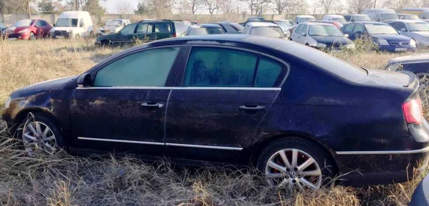 O bună parte din mașinile scoase la vânzare de Fisc nu au acte și chei FOTO arhivă Adevărul
