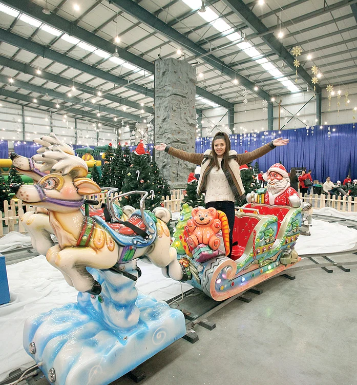 Cel mai tare loc de joacă dedicat iernii s-a deschis ieri în CapitalăFoto: Florin Şuler