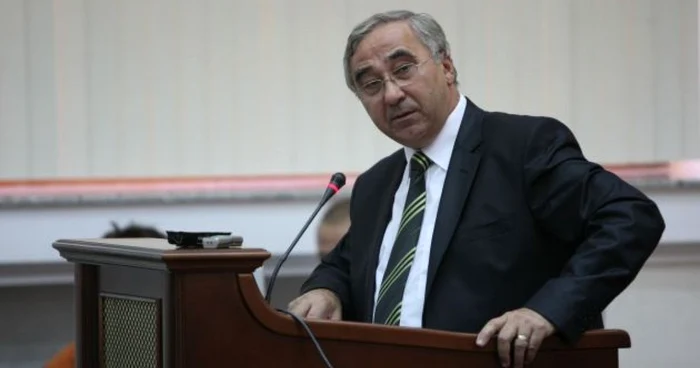 prof. univ. dr. Ion Vladimirescu, rectorul Universităţii din Craiova