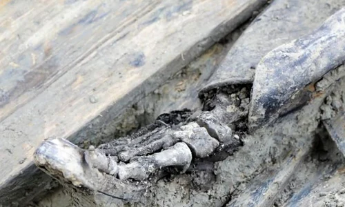 Un mormânt din 1918 spune povești pe care germanii le au uitat jpeg