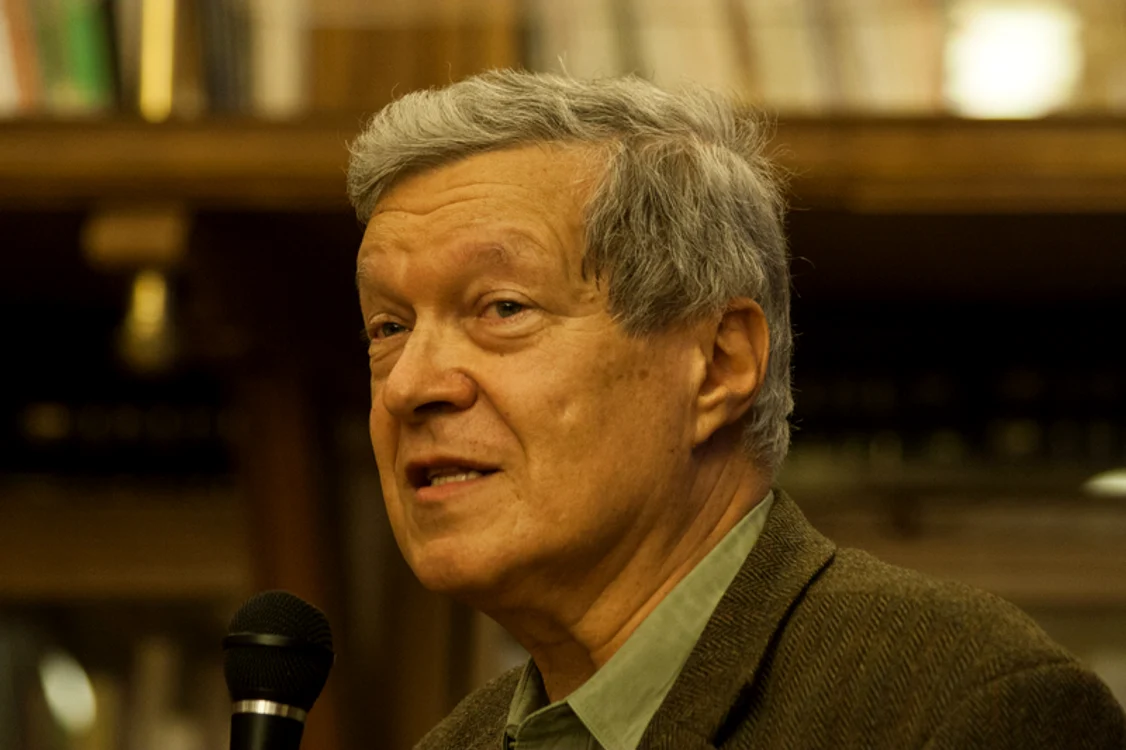 „Europa a devenit un spaţiu familiar“ dialog cu Mircea ANGHELESCU jpeg