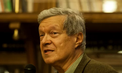 „Europa a devenit un spaţiu familiar“ dialog cu Mircea ANGHELESCU jpeg
