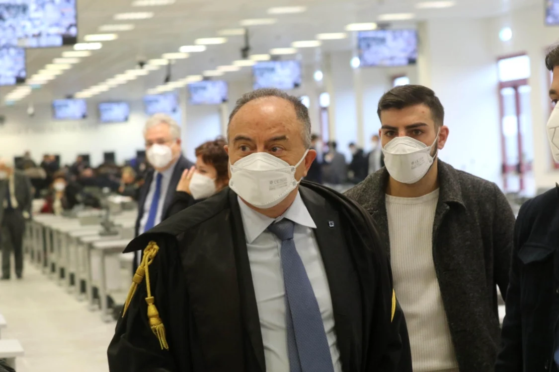 Procurorul-şef anti-mafia Nicola Gratteri la procesul împotriva organizaţiei criminale ’Ndrangheta început în ianuarie 2021 FOTO EPA-EFE