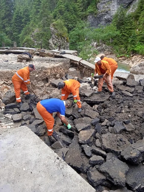 traseu inchis in muntii bucegi