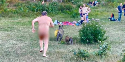 nudist