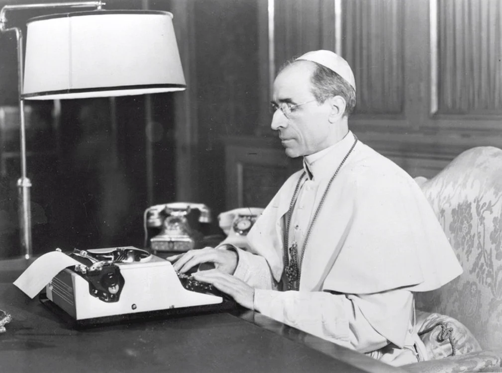 Cardinalul Eugenio Pacelli a fost ales Papă, luând numele de Pius al XII-lea FOTO: EPA EFE